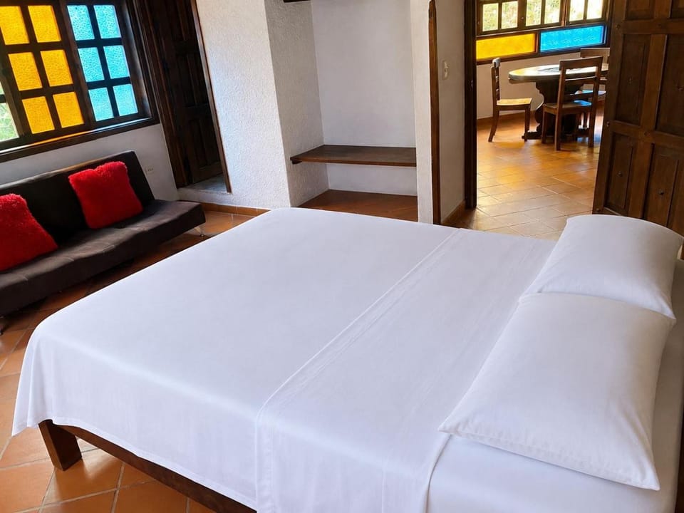 Bed, Photo of the whole room, Bedroom