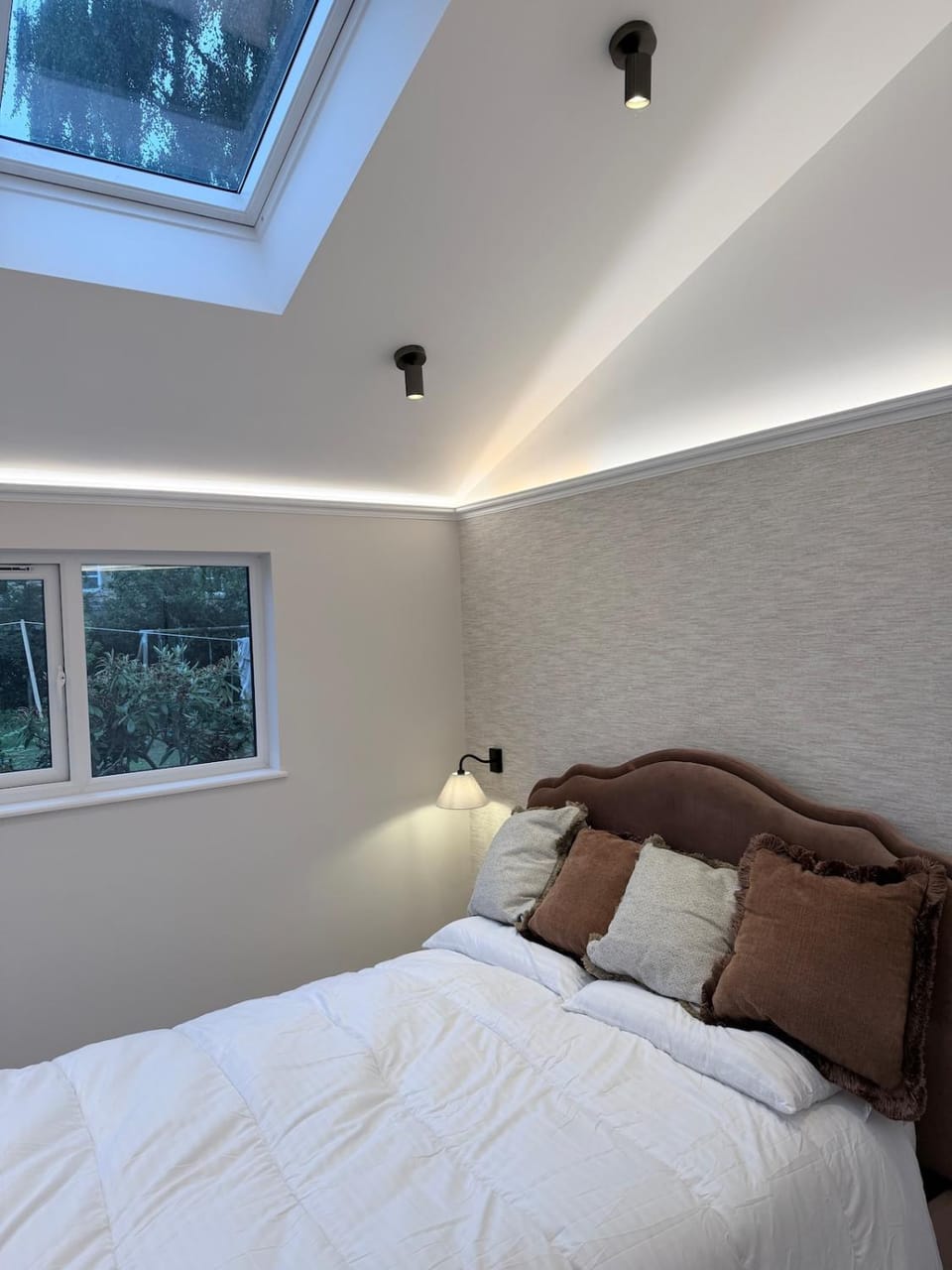 Luxury ecocottage with wood fired hot tub in Humshaugh Chollerford House in England