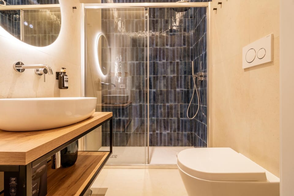 Shower, Toilet, Bathroom