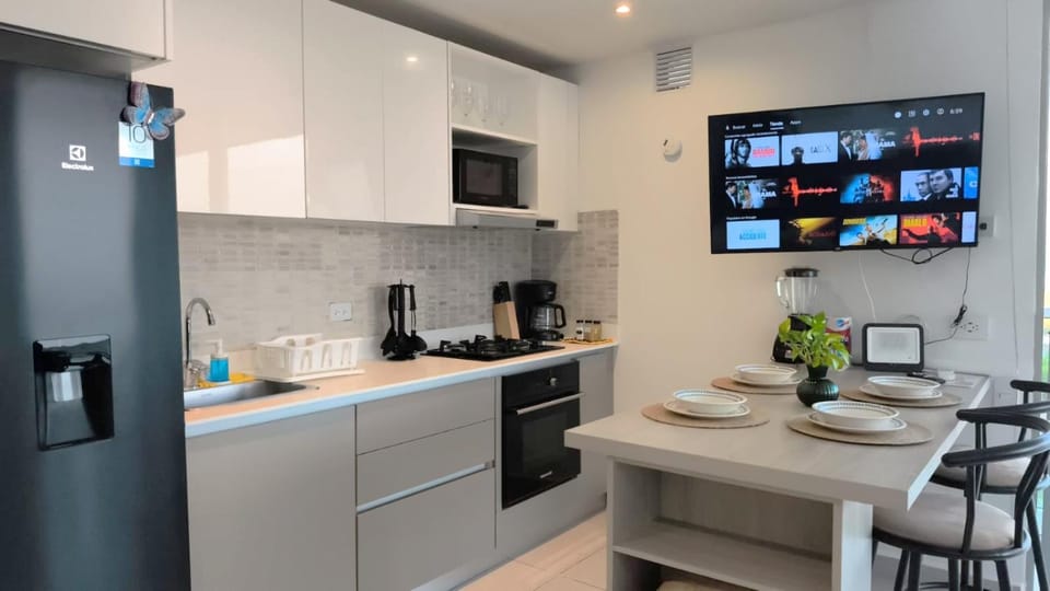 TV and multimedia, Coffee/tea facilities, Kitchen or kitchenette, Dining area, oven, pet friendly