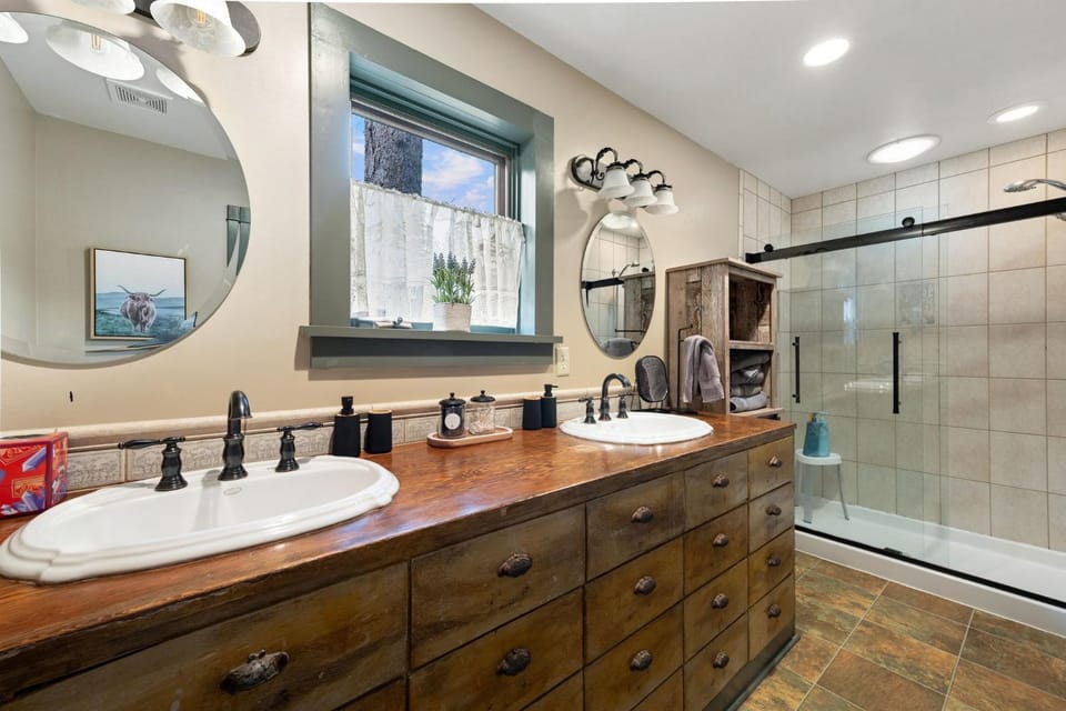 Shower, Bathroom