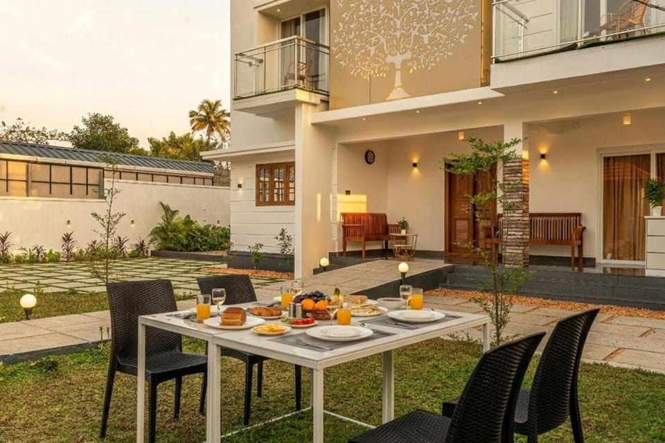 Beach Stay by Trivia Bed and Breakfast in Alappuzha