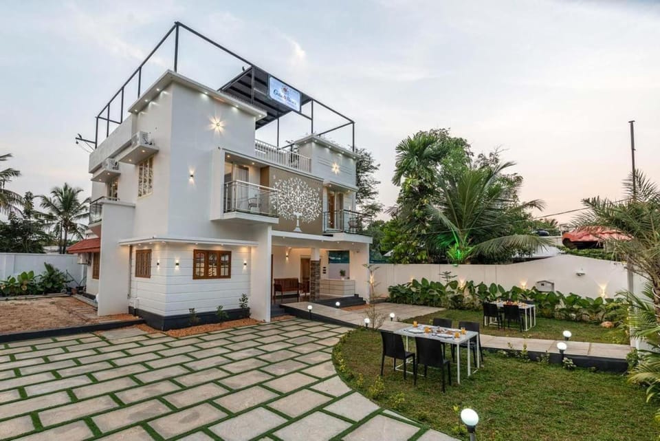 Beach Stay by Trivia Bed and Breakfast in Alappuzha
