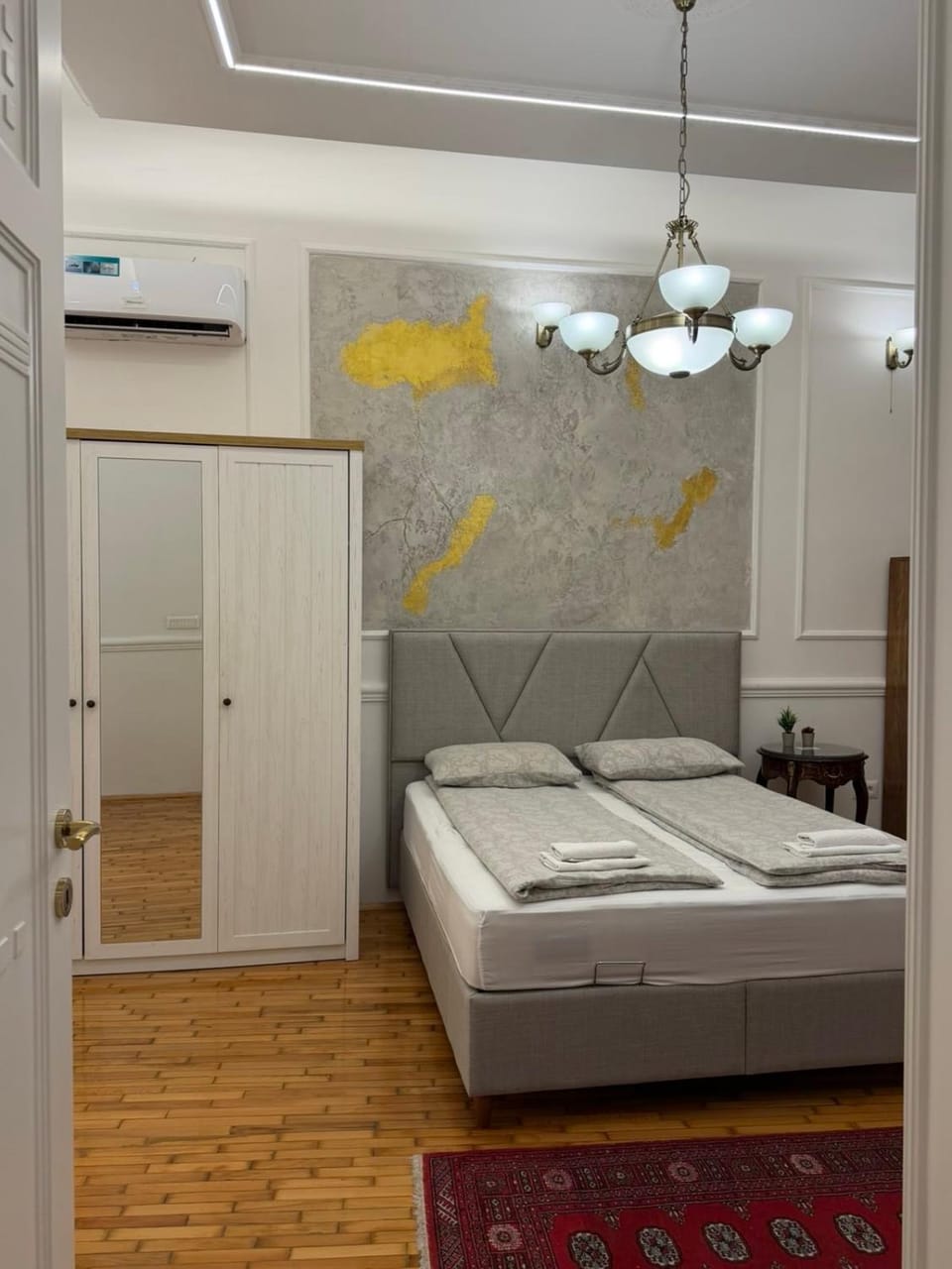 Bed, Photo of the whole room, Bedroom, air conditioner