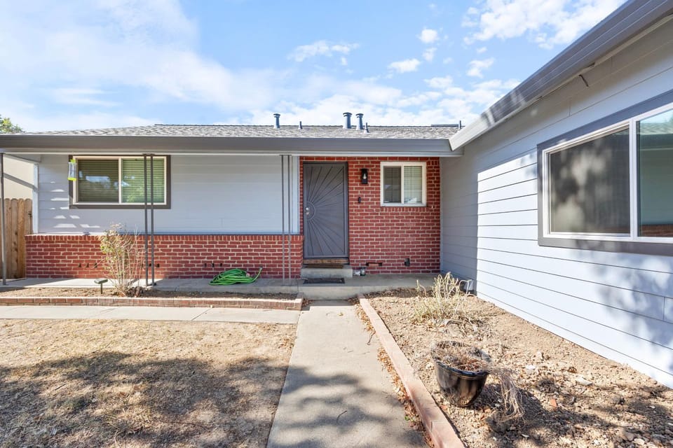 Private Yard & Playset! Sacramento Family Escape House in Sacramento