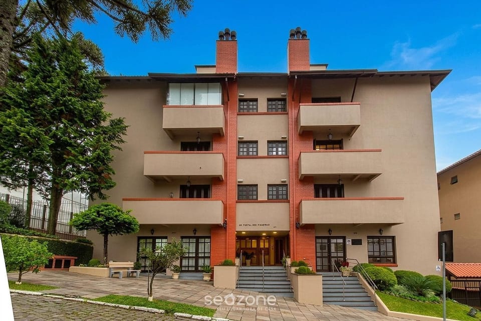 Facade/entrance, Off site