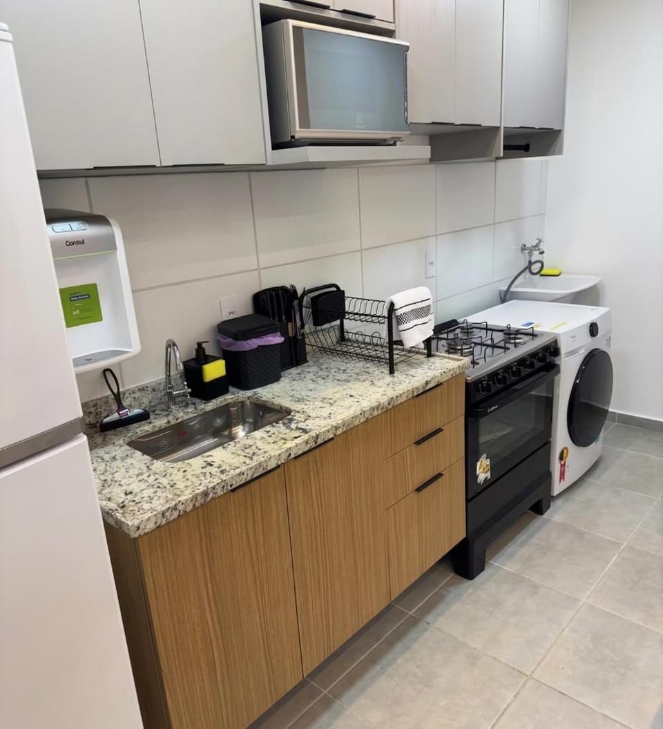 Coffee/tea facilities, Kitchen or kitchenette, dishwasher, oven, pet friendly, stove, toaster, washing machine, dryer