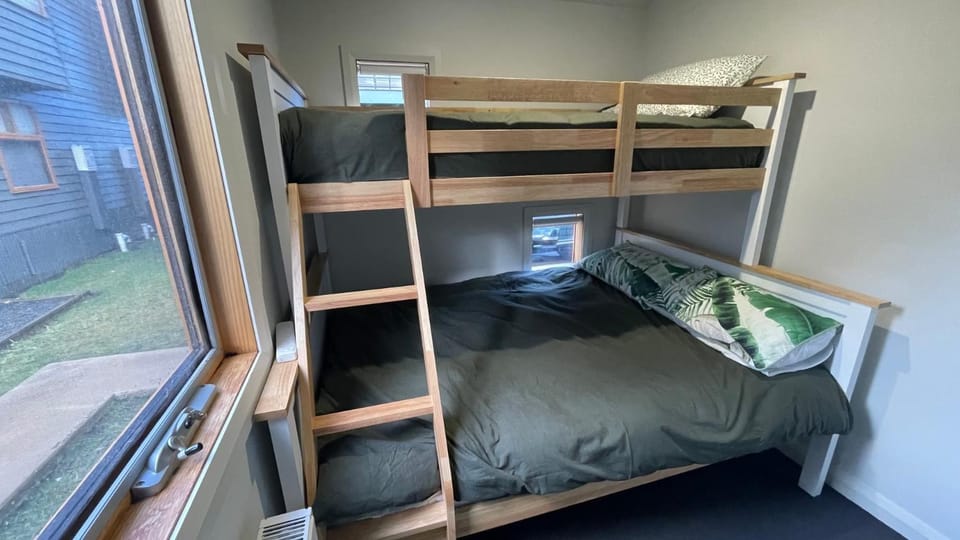 bunk bed