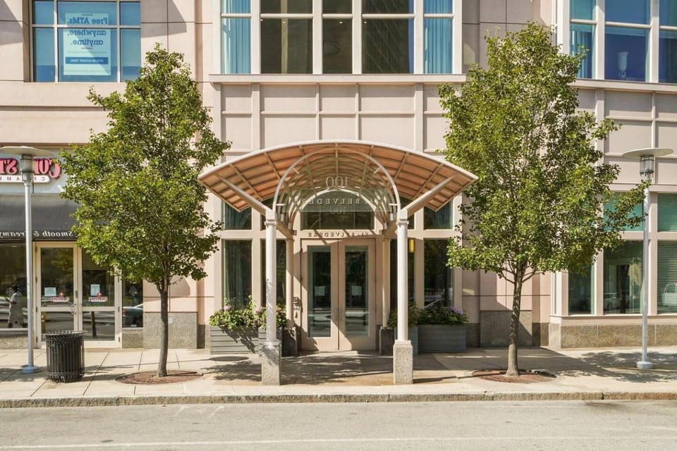 Luxury Back Bay Residence with Iconic Views Apartment in Back Bay