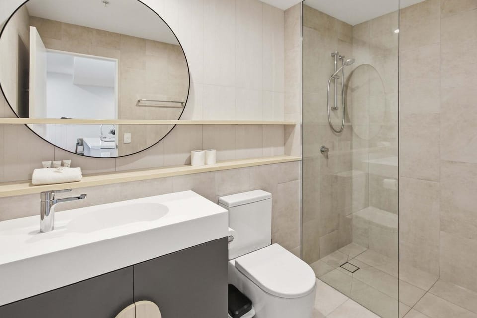 Elevated Broadbeach Stay at The Star - Tower 2 Apartment in Gold Coast