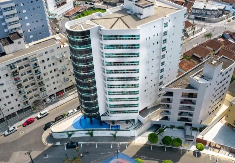 Neighbourhood, Bird's eye view, Street view, Location