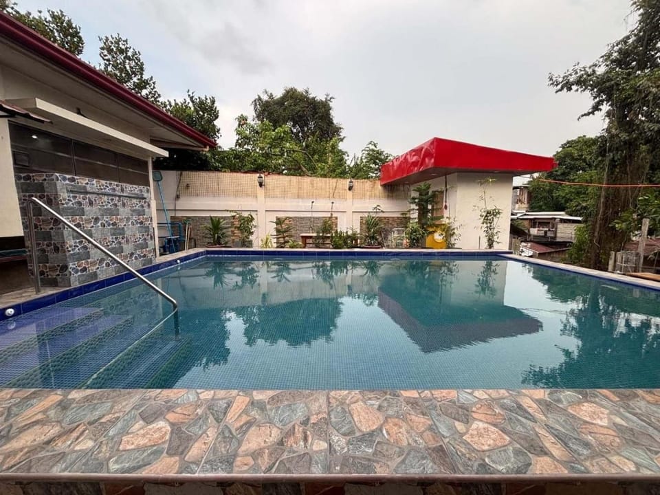 Kirsy's Travellers Inn Hotel in Cagayan de Oro