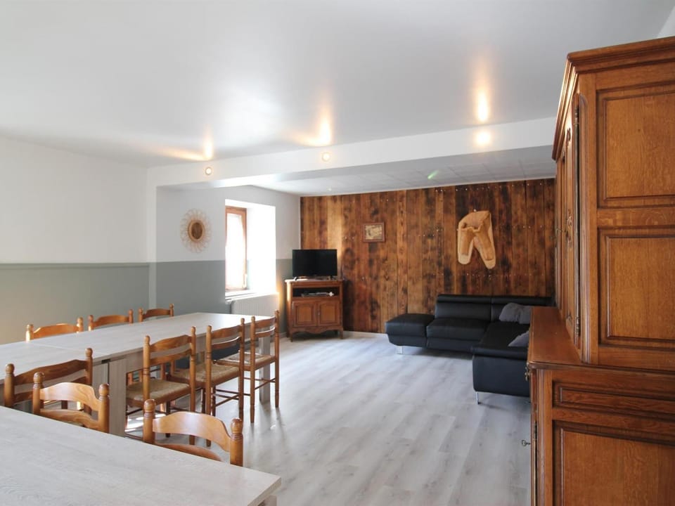 Maison spacieuse avec parking - 14 pers. Country House in Vosges