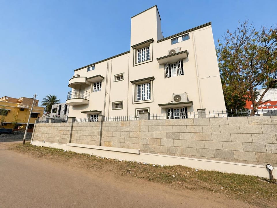 Property building, Day