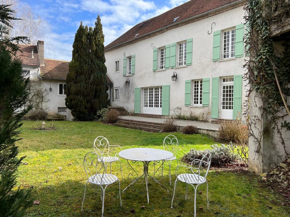 Le Couvent du Sermon aux Oiseaux Bed and Breakfast in Bourgogne-Franche-Comté