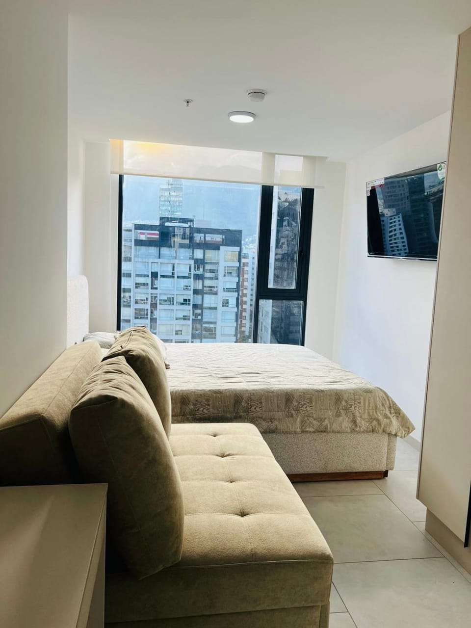 Quito 360 View Studio Luxury Pool and Rooftop Apartment hotel in Quito
