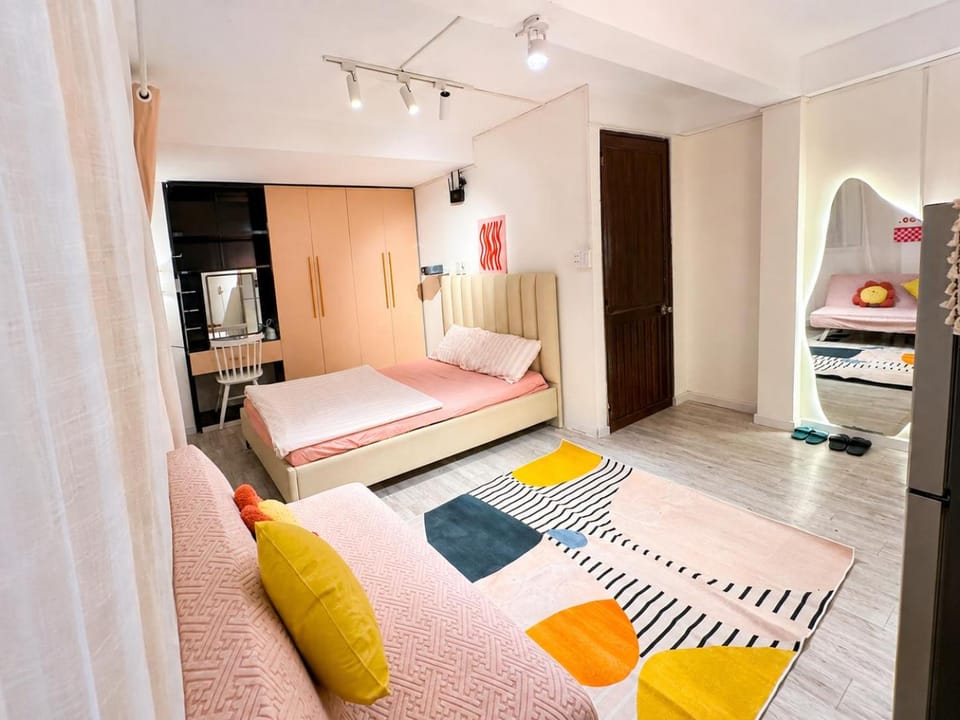 TV and multimedia, Kitchen or kitchenette, Photo of the whole room, Bedroom, wardrobe