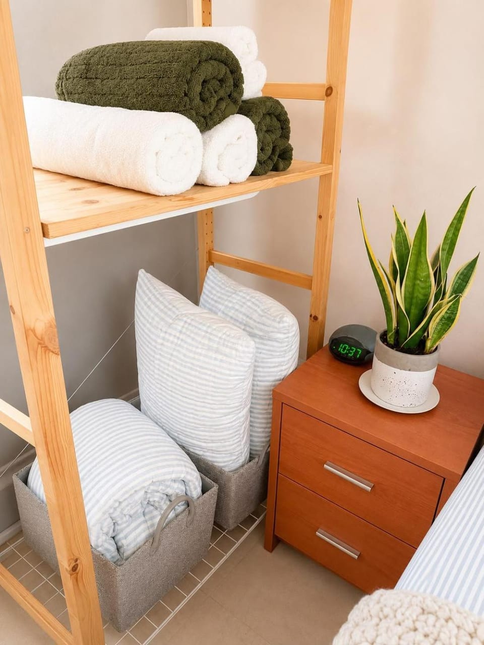 Stylish Queenscliff Escape Minutes to Manly Beach Apartment in Manly
