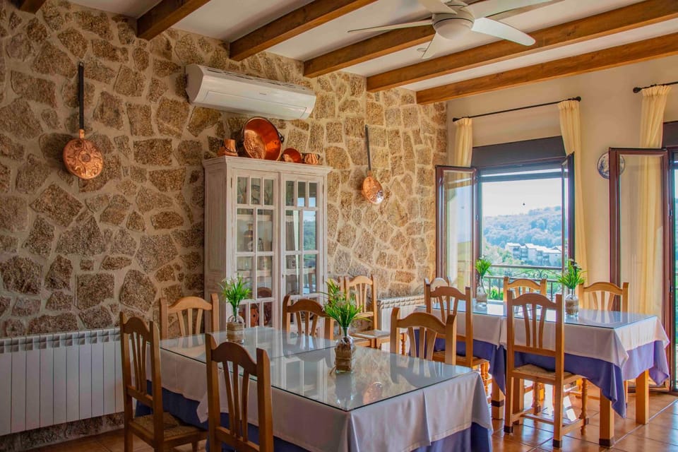 Casa Rural Fuente El Boticario Bed and Breakfast in Valle del Jerte