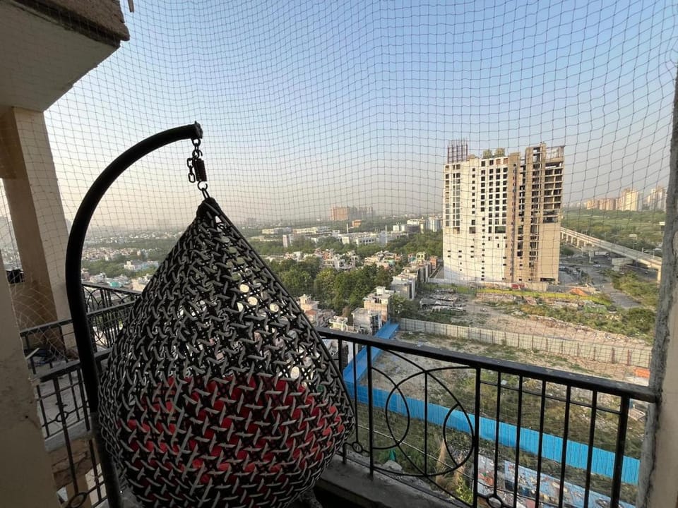 ND Stays Luxury Studio Kaveri City Center Near Expo Mart, Pari Chauk Apartment in Uttar Pradesh