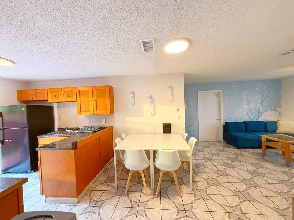 Kitchen or kitchenette, Living room, Dining area
