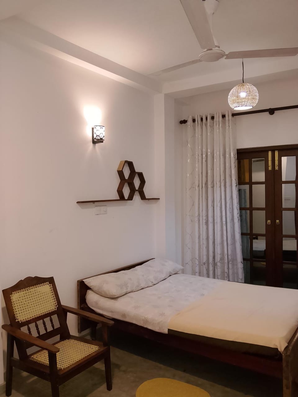 Jayasuriya lagoon's Home stay Bed and Breakfast in Hikkaduwa