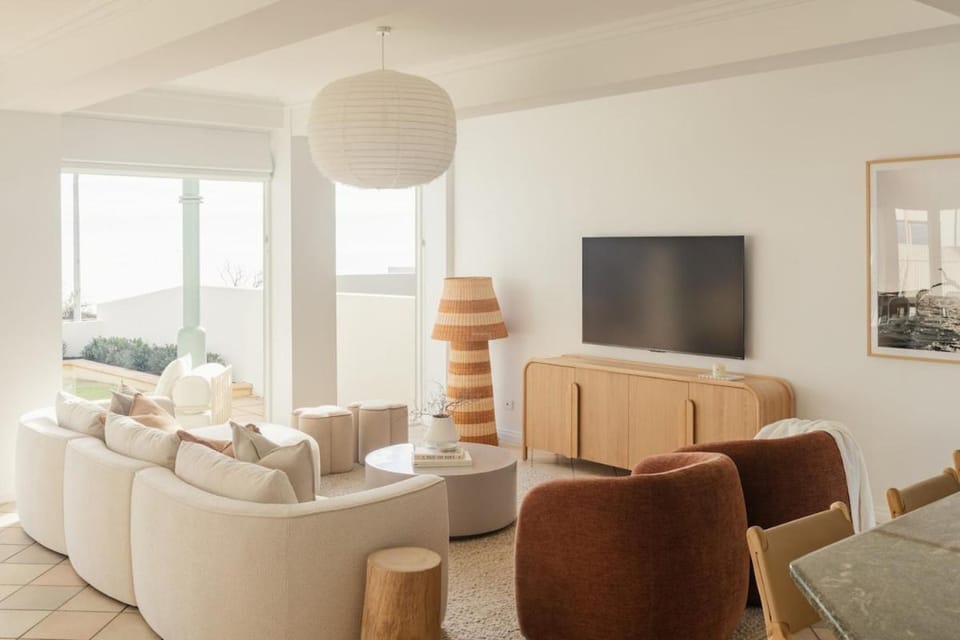 Beachfront Pool Games Room Sleeps 12 House in Adelaide