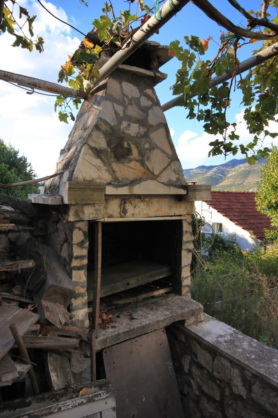 Location, children, Family