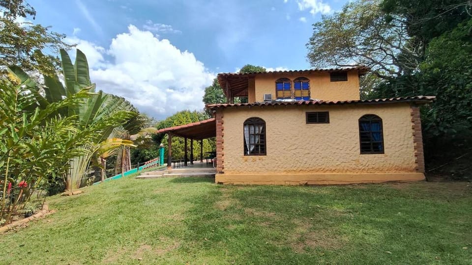 Finca Privada con piscina, BBQ, mesa de billar House in Antioquia