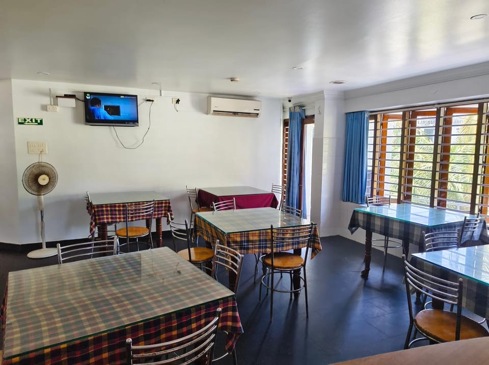 Hotel Sree Visakh Kovalam Hotel in Thiruvananthapuram