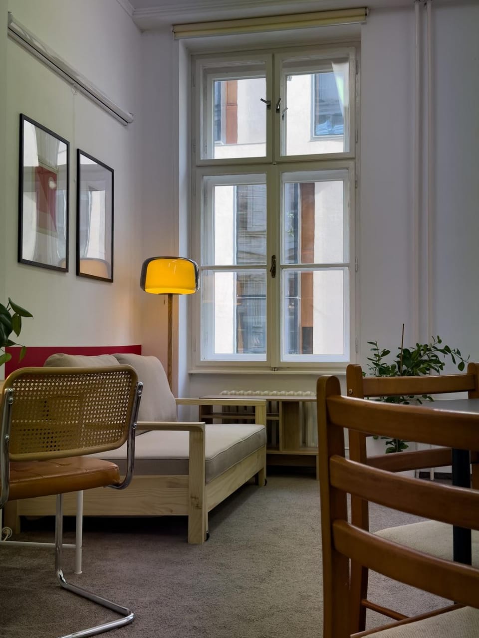 Zen Hideaway Studio, Netlfix, Coffee, Projector Apartment in Bratislava