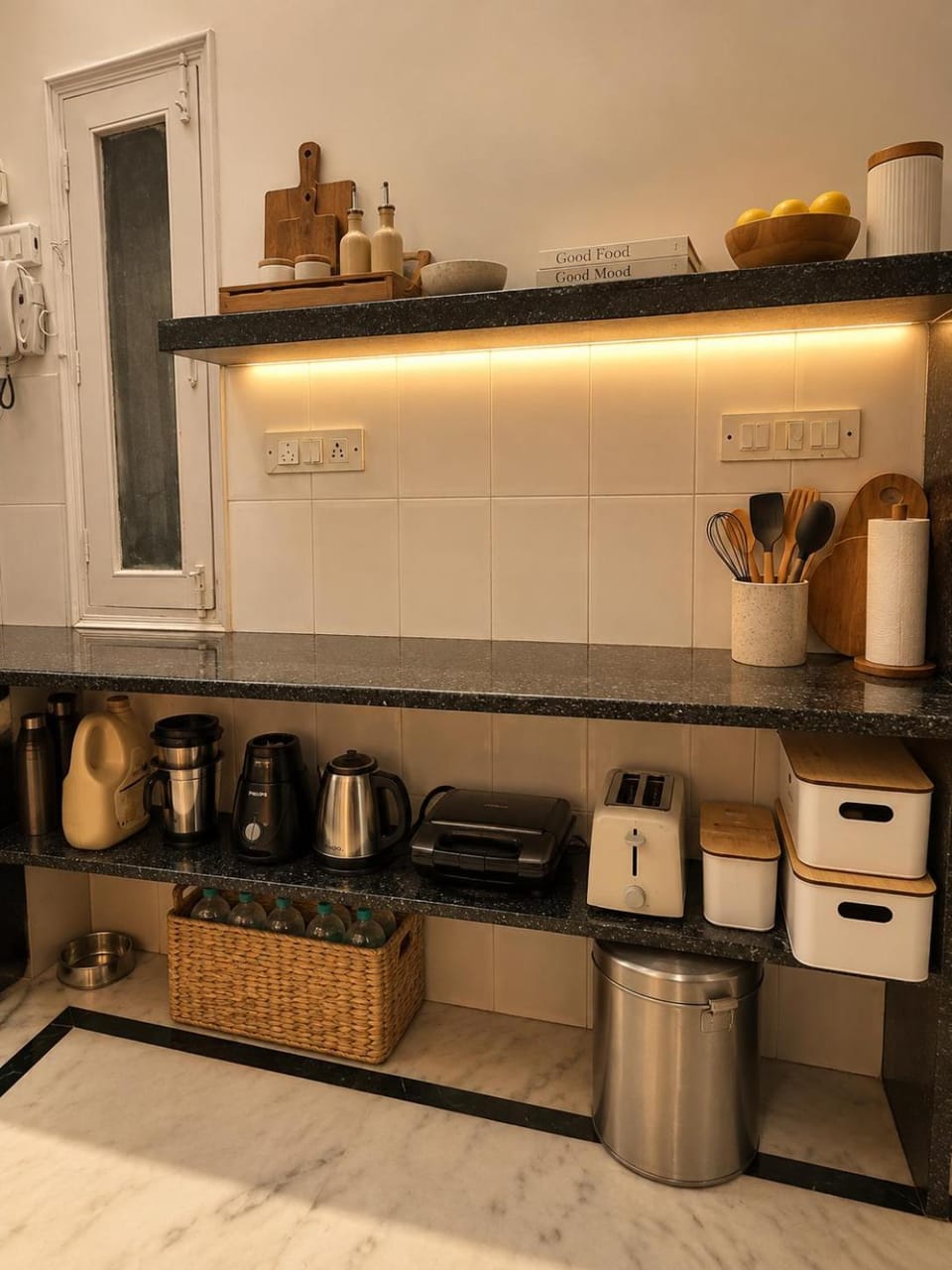 Coffee/tea facilities, Kitchen or kitchenette