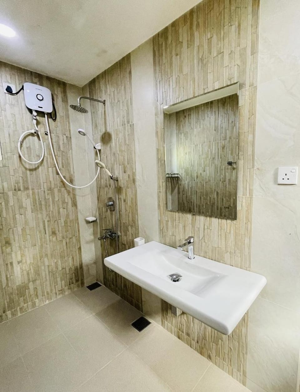 White shell villa Villa in Southern Province