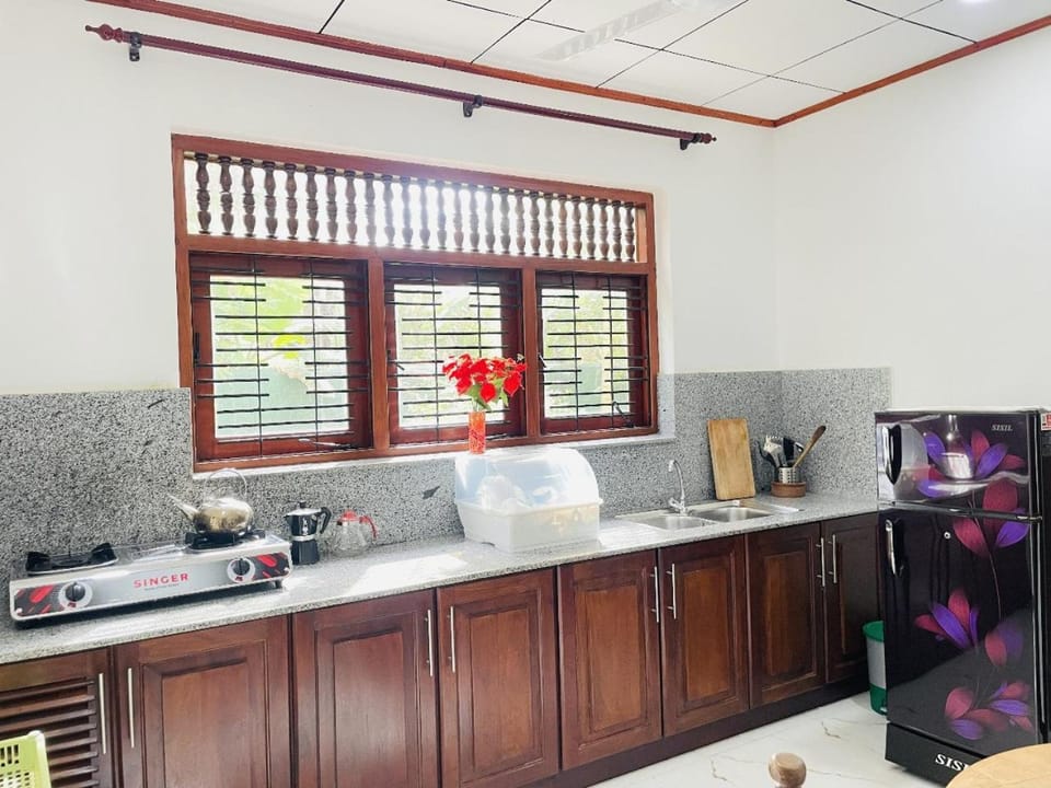 White shell villa Villa in Southern Province