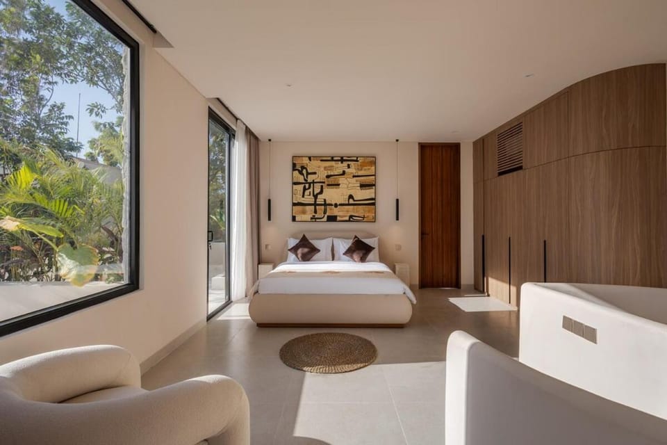 Bed, Photo of the whole room, Seating area, Bedroom, Garden view, air conditioner