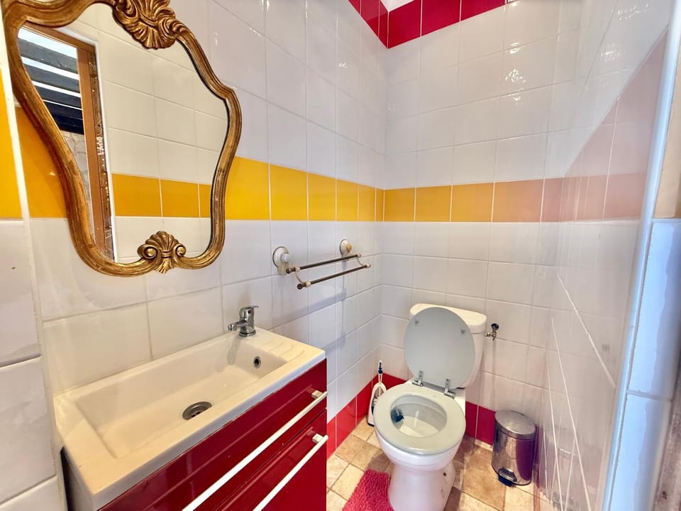 Toilet, Bathroom