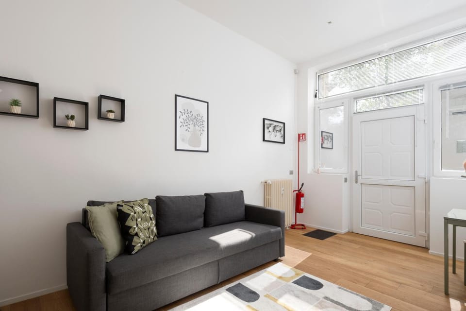 Cenisio Piazza Diocleziano Moderno Bilocale Apartment in Milan