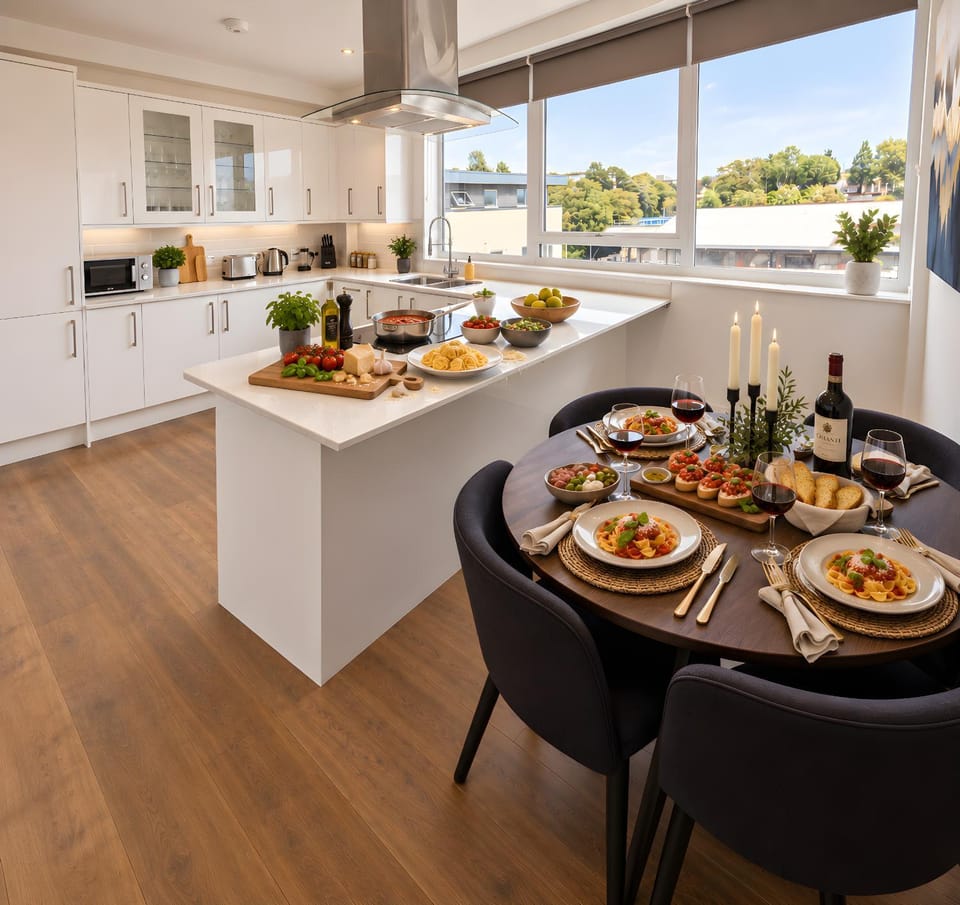 Kitchen or kitchenette, Food and drinks, Dining area, Food, Breakfast, Lunch, Dinner, Drinks