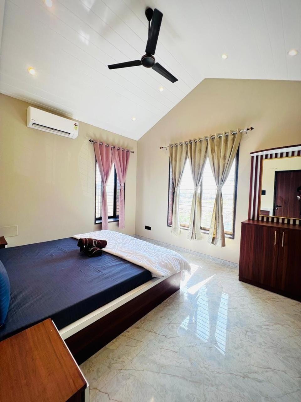 OceanView 2BHK with Infinity Pool Villa in Maharashtra