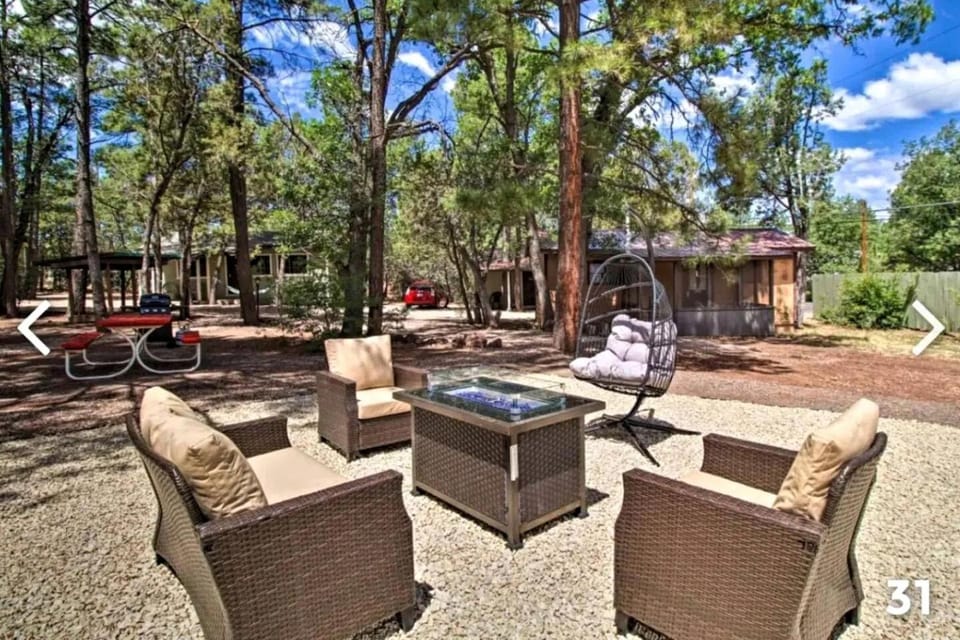 Cozy Cabin with Covered Porch & Woodland Views in Lakeside, Arizona Cabin in Pinetop-Lakeside
