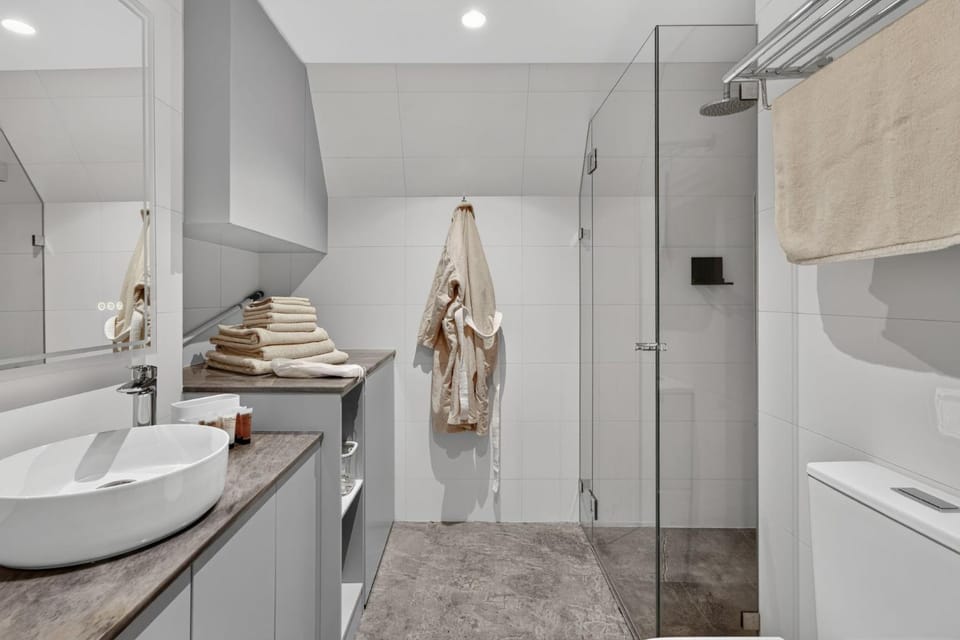 Urban Summer Hideaway in Sydney's Paddington Apartment in Sydney