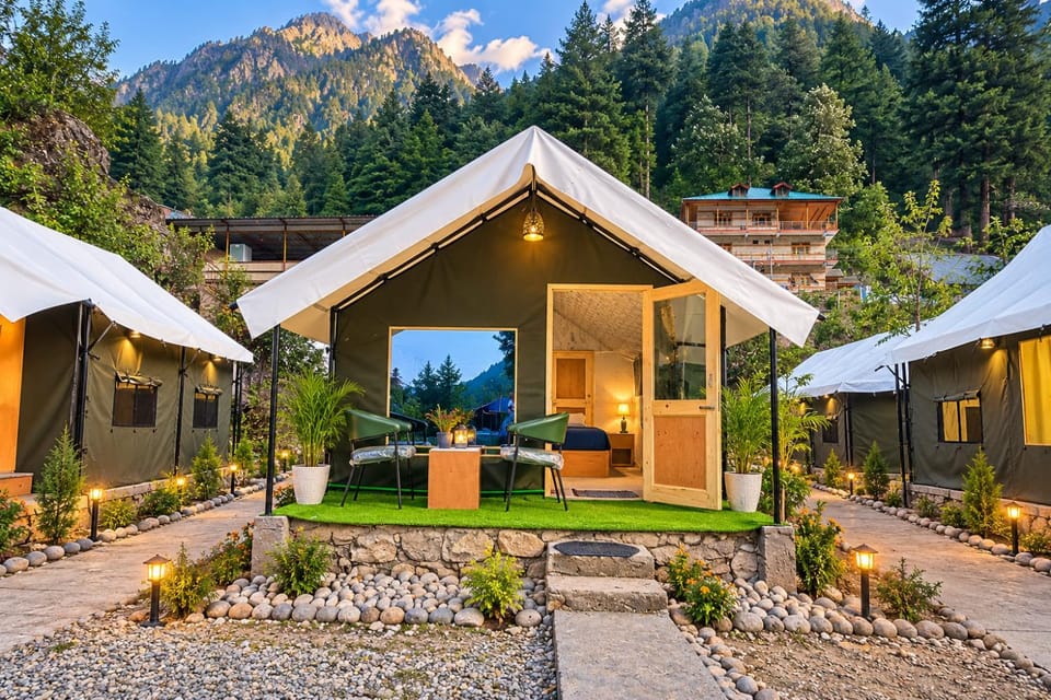 Property building, Day, Natural landscape, Mountain view