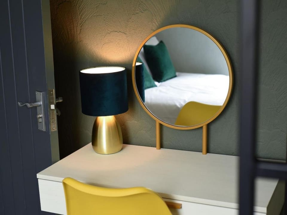 Air Maison - 3 Bedroom Getaway - City Central House in Portsmouth