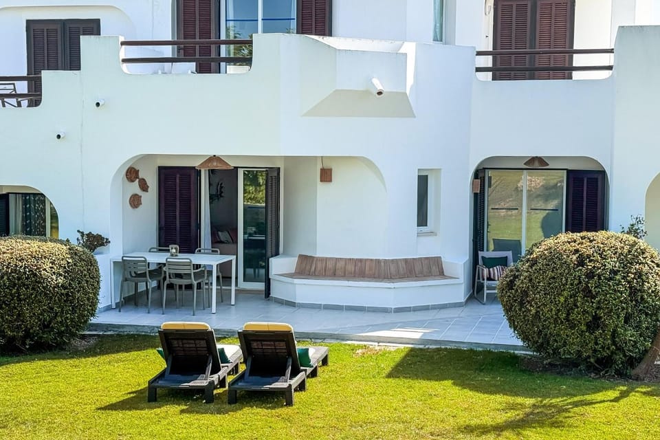 Garden, sunbed