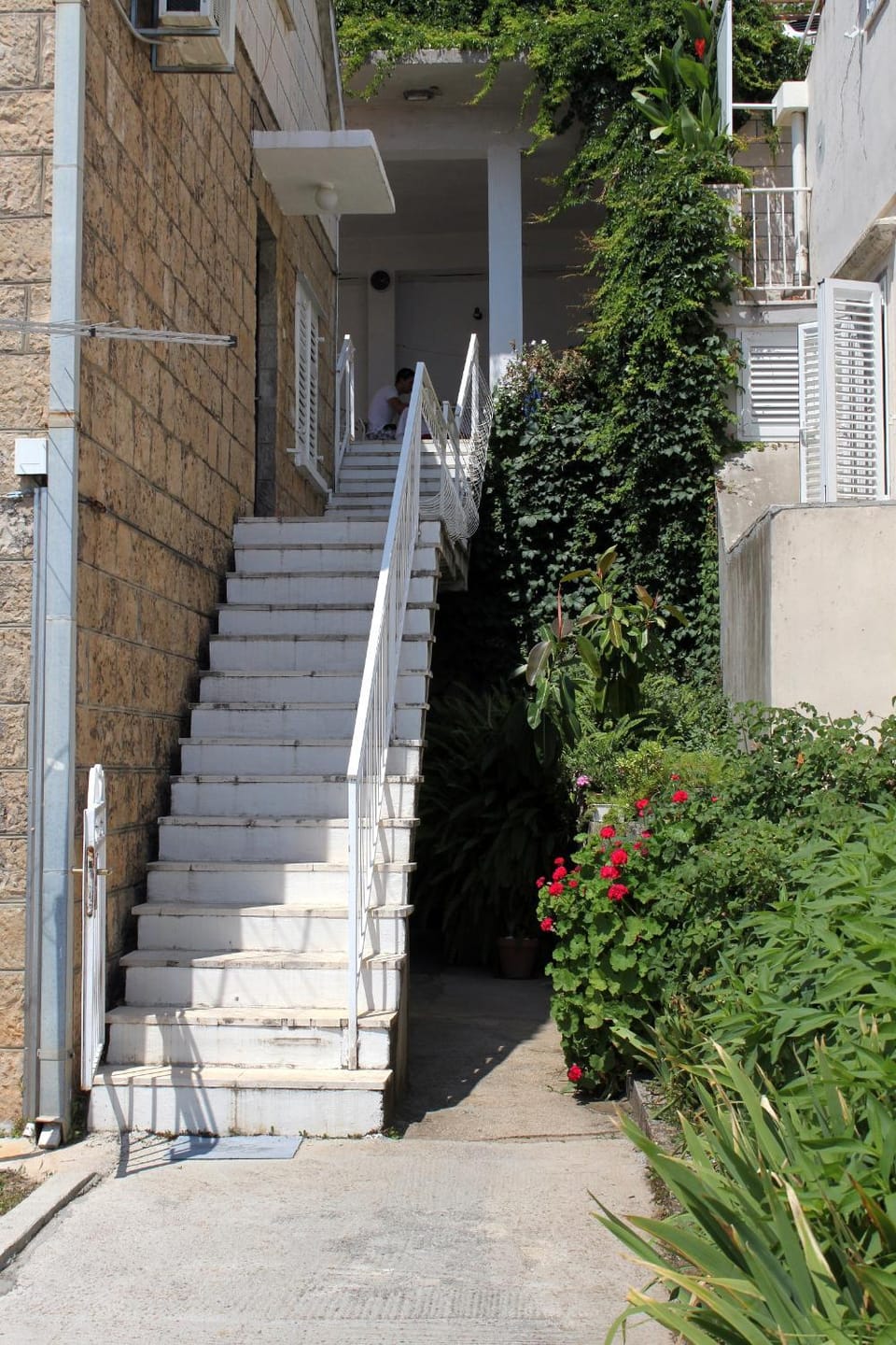 Location, children, Family