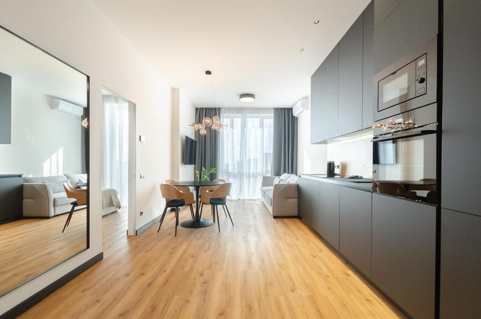 Living room, Seating area, Dining area, pet friendly, kitchen, air conditioner