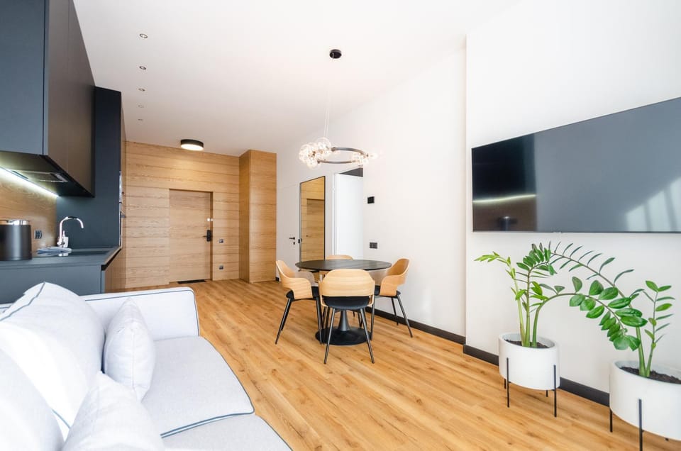 TV and multimedia, Kitchen or kitchenette, Living room