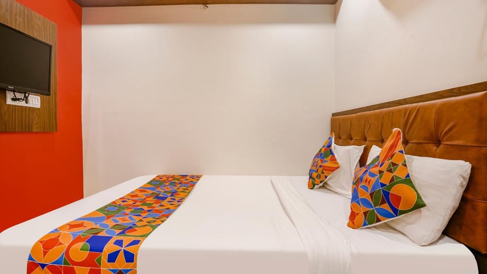 Hotel Uni Residency -Nxt to Powai IIIT Bed and Breakfast in Mumbai