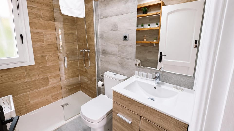 Shower, Bathroom