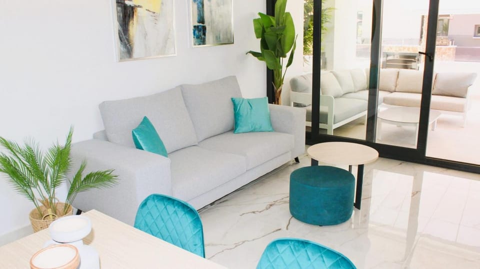 012 Amanecer By CostaBlancaBookings Apartment in Playa Flamenca